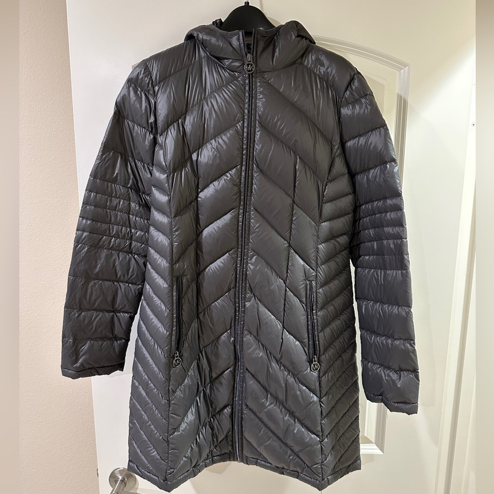Michael Kors Women’s Down Puffer Jacket with Hood size Medium in Gray